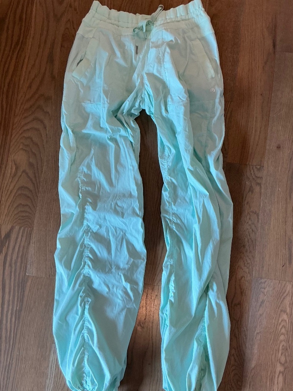 Lululemon Pale Green Dance Pants - Size 10 - Long